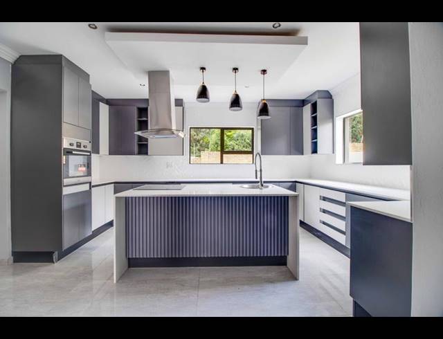 4 BEDROOM HOUSE FOR SALE IN RUIMSIG